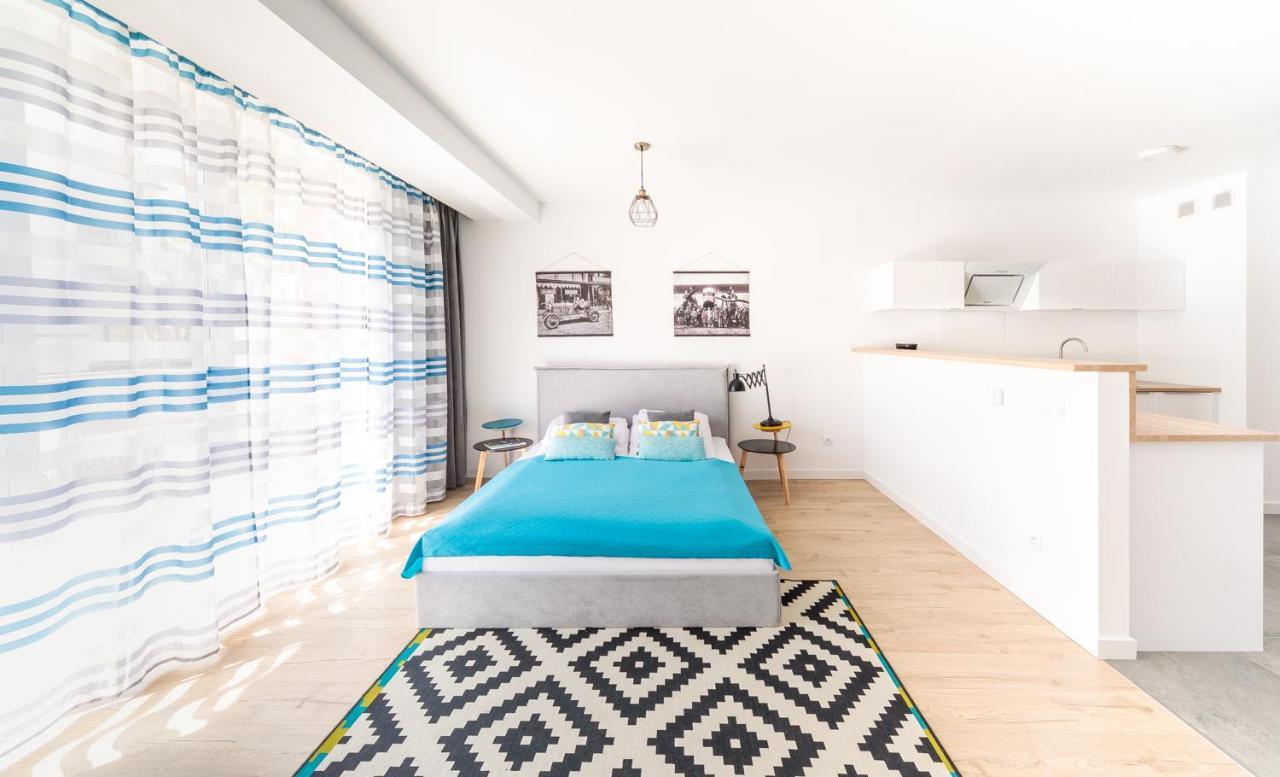 Raval Apartments - Light Blue Реваль Экстерьер фото